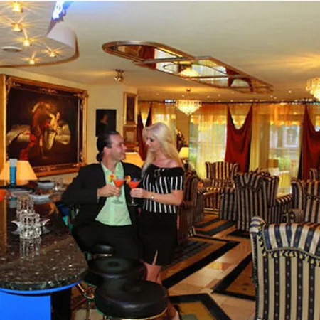 بيرغرز سبورتهوتيل 4* سالباخ هينترغليم